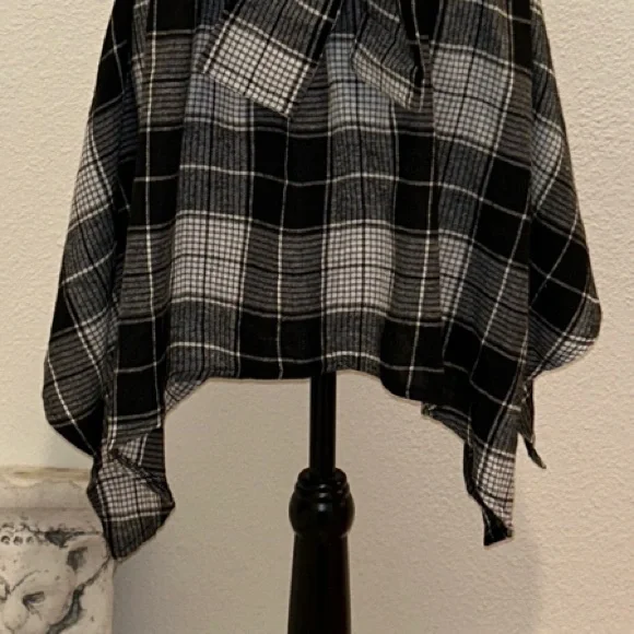 Black and White Plaid “Faux Wrap Around Waist Flannel Shirt” SKIRT -Mini NWOT - Picture 11 of 14